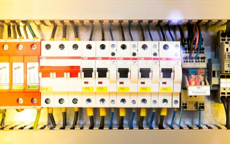 Qualidade de Energia: Elimine Multas e Recupere o Dinheiro Perdido na Sua Fatura